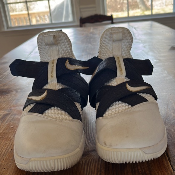 Nike Lebron witness 7 - Picture 2 of 7